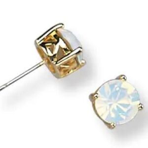 Elegant Park Lane, Opal and gold impression earrings